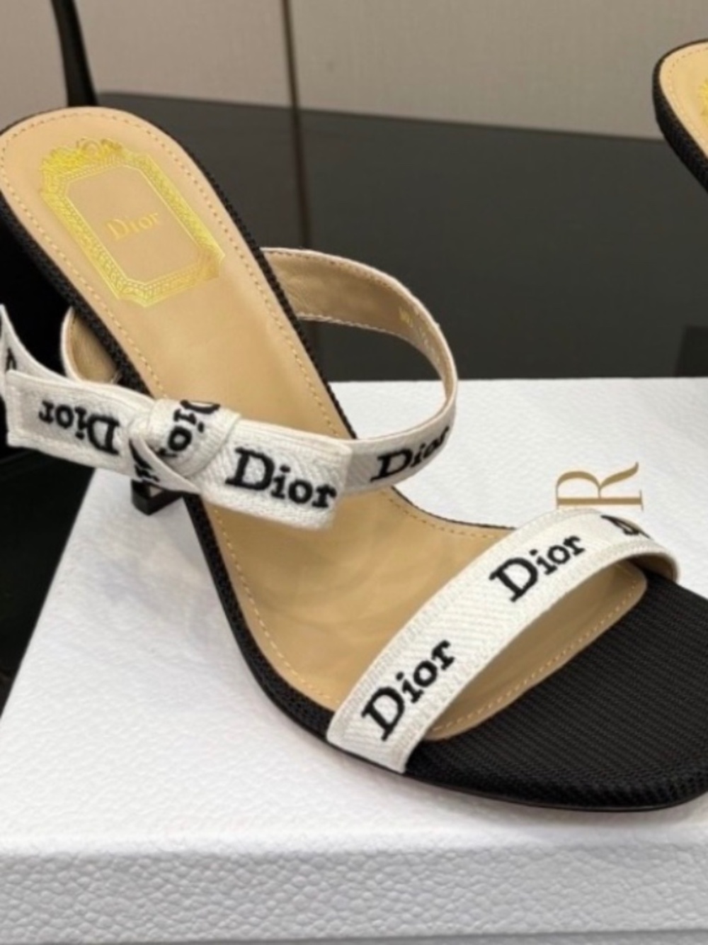 Women's Shoes